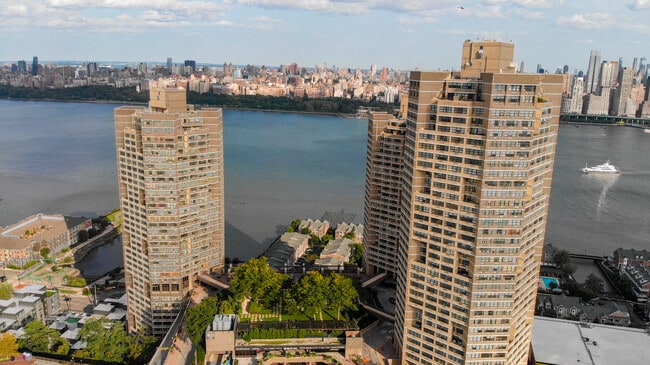 Building Photo - 7004 JFK Blvd E