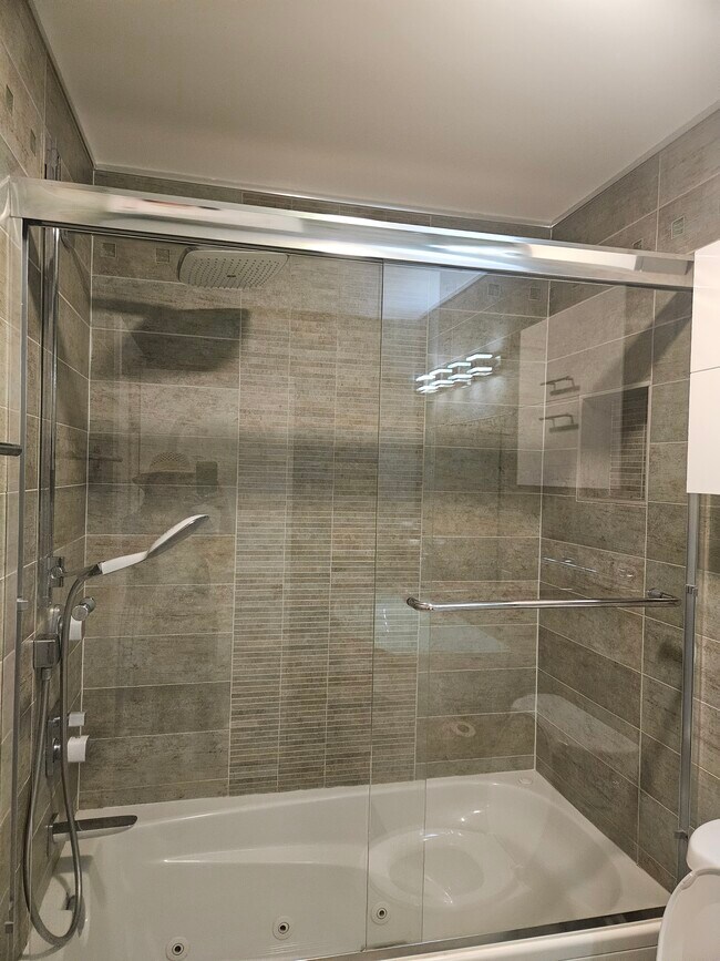 Building Photo - 1880 VETERAN Ave