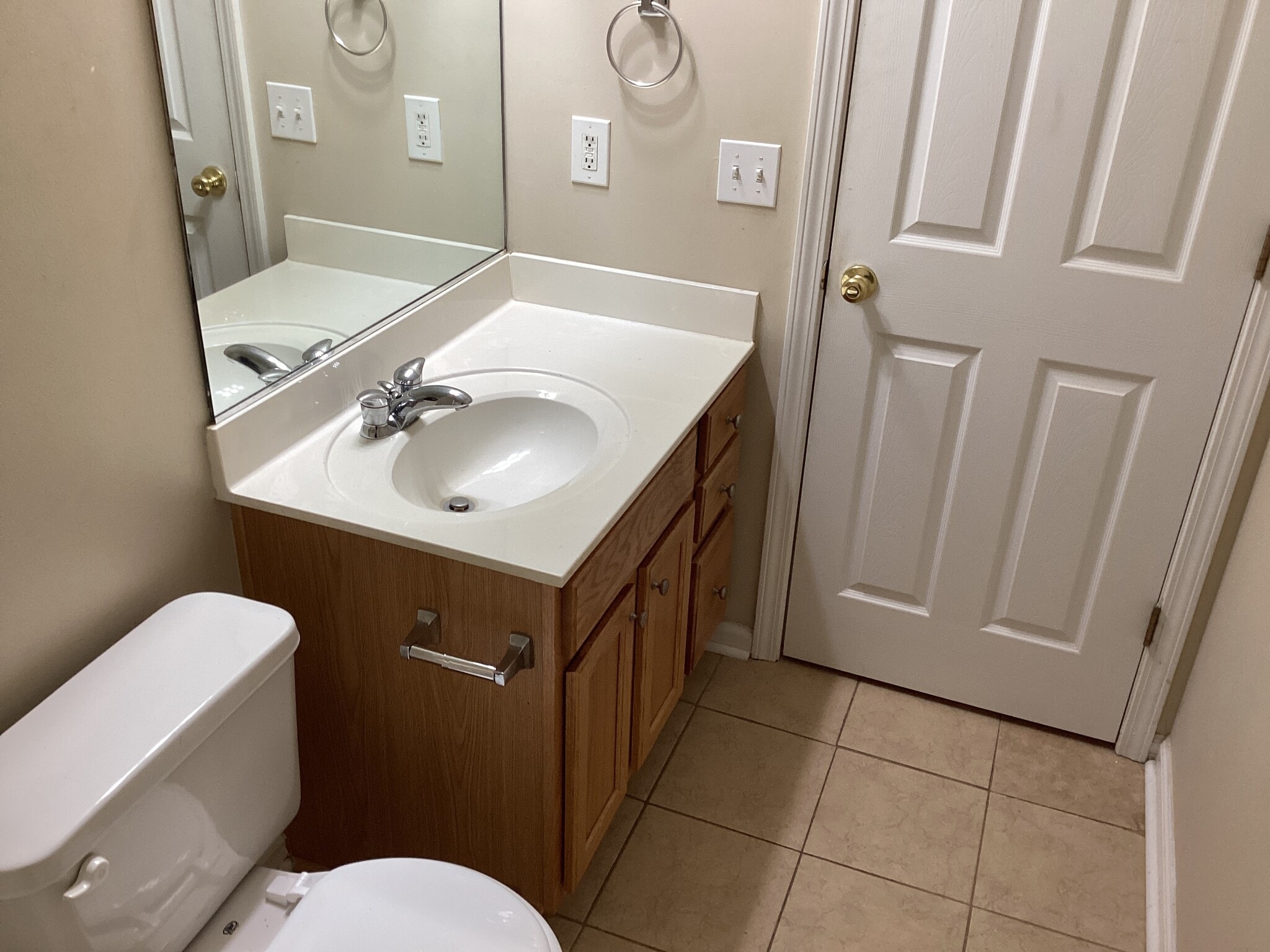 Building Photo - 1009 Friartuck Trl