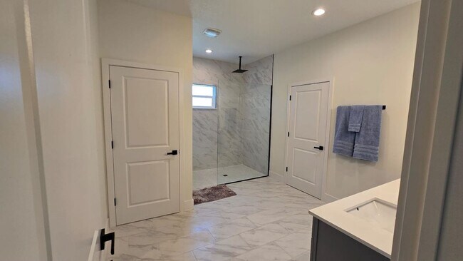Building Photo - 2862 Pomello Ave SW