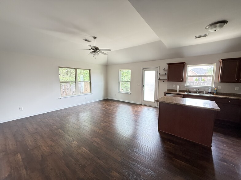 Living Room - 1625 Cove Dr