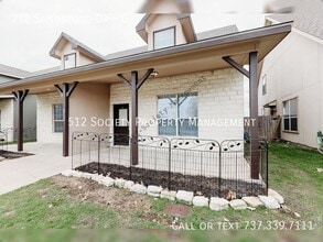 Building Photo - 212 Sandstone Dr