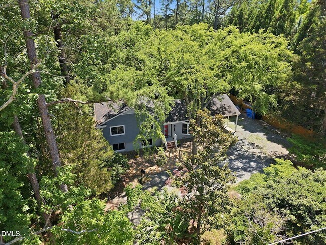 Building Photo - 603 N Estes Dr