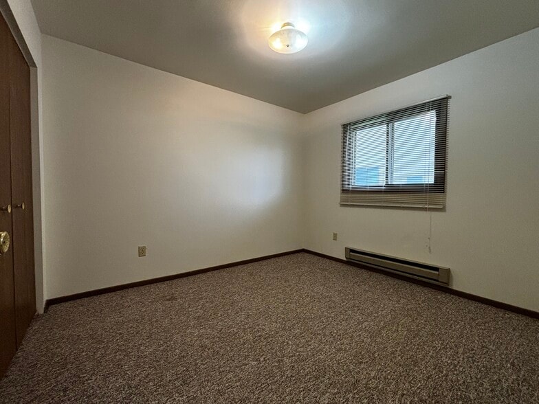 Bedroom 1 - 684 Dutchman Dr