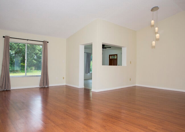 Building Photo - 28435 Trident Ct