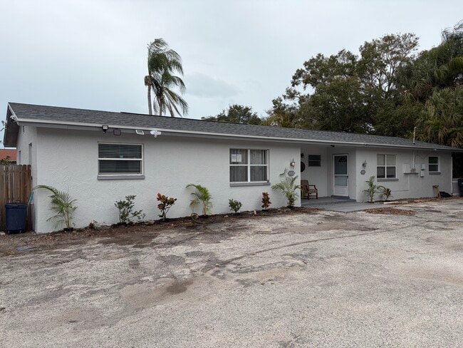 Building Photo - 651 16th St NW