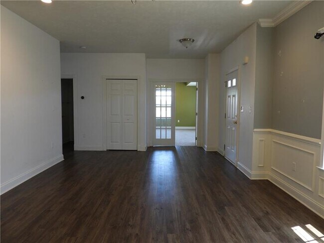 Building Photo - 1345 Sandstone Dr