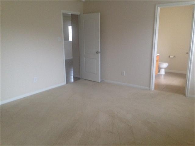 Building Photo - 18303 Barkers Green Way