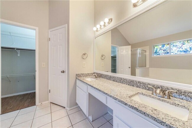 Building Photo - 8309 Edgemoor Pl