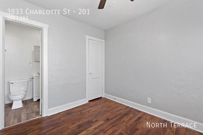 Building Photo - 3933 Charlotte St