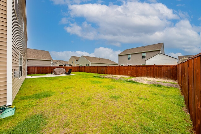 Building Photo - 410 Ginger Dr