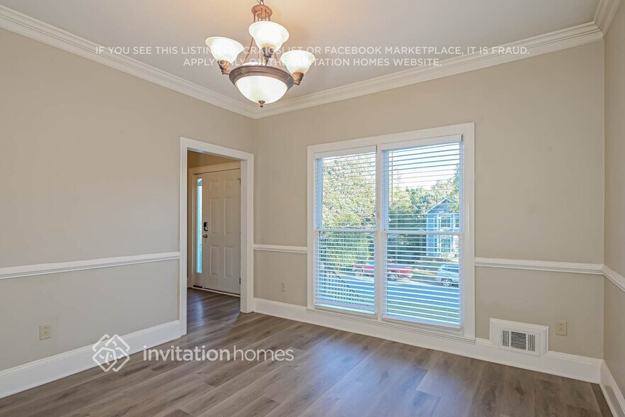 Building Photo - 1880 Furlong Run