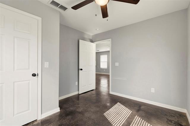 Building Photo - 933 Rice St