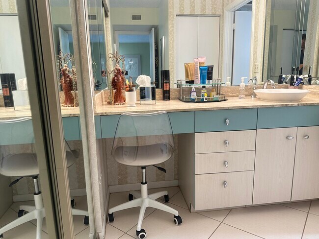 Building Photo - 21500 Cypress Hammock Dr