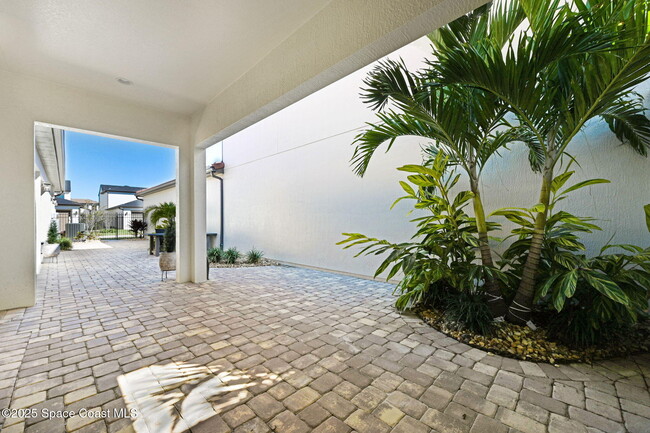 Building Photo - 2366 Addison Dr