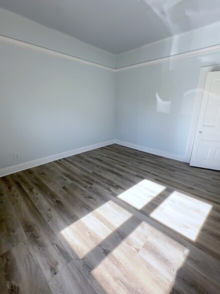 Building Photo - 218 Monterey Blvd