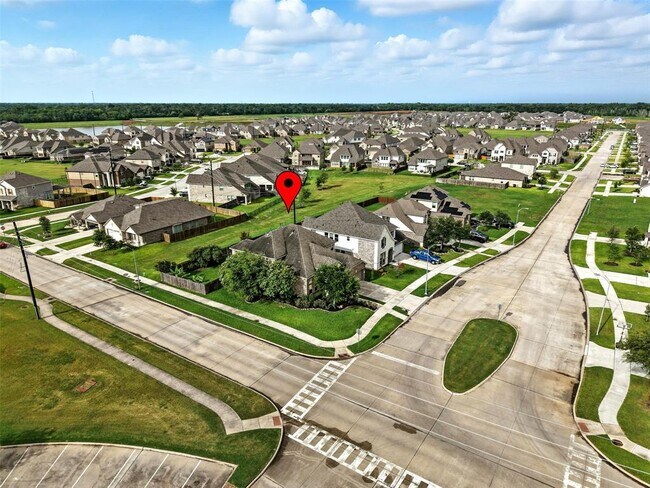Building Photo - 6038 Jenna Wy