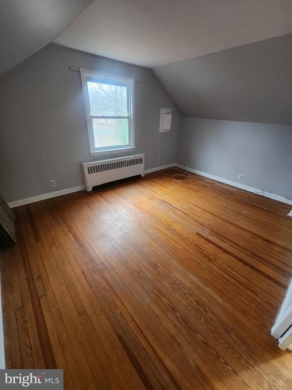 Building Photo - 17 Malan Ave