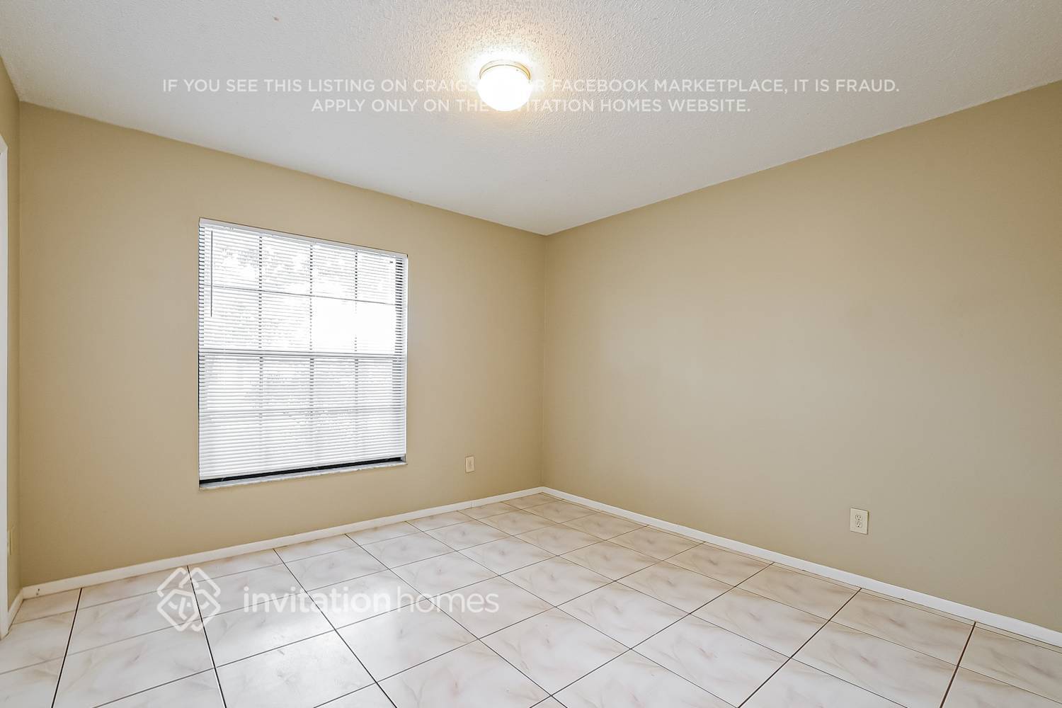 Building Photo - 2821 Saffron Dr