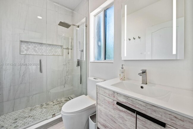 Building Photo - 930 SW 147th Ct