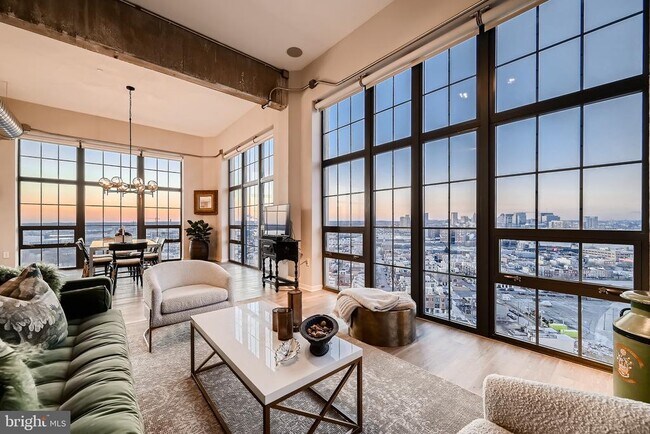 Building Photo - 1200 Steuart St