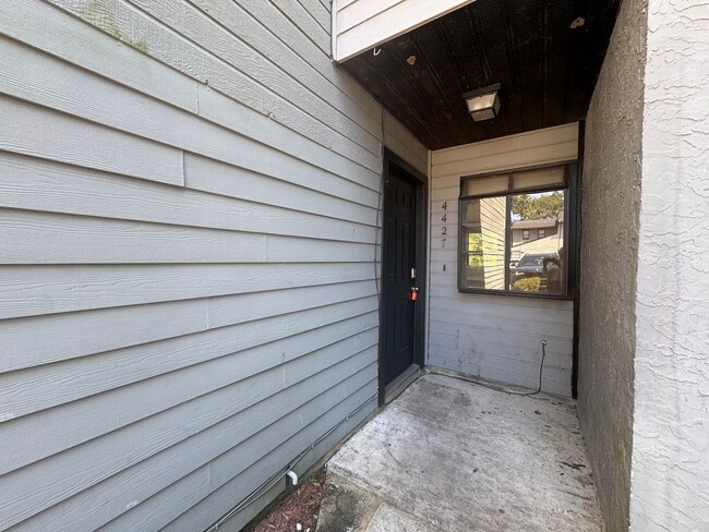 Building Photo - 3/2 in Marchwood !