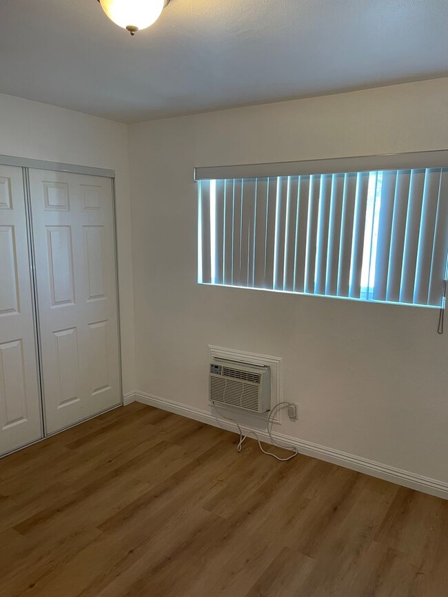 Building Photo - Newly Remodeled 2 BR Apartment in Baldwin ...