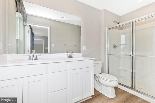 Building Photo - 38 Diopside Dr