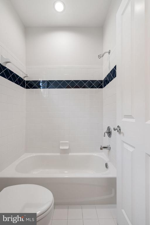 Building Photo - 9185 Topaz St