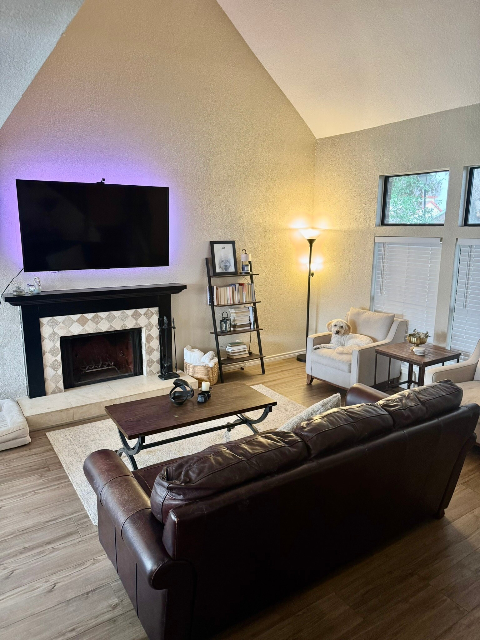 Shared Living Room - 6824 Fryer St