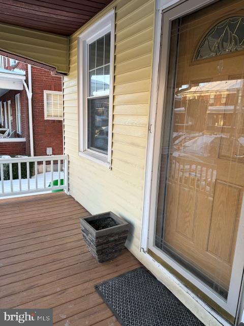 Building Photo - 704 S Pershing Ave