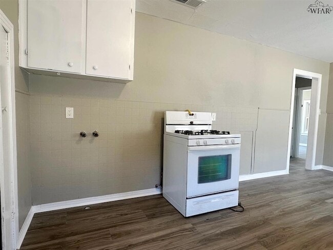 Building Photo - 2505 Carrigan Ave