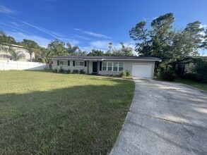 Building Photo - 5824 Yellow Pine Ct