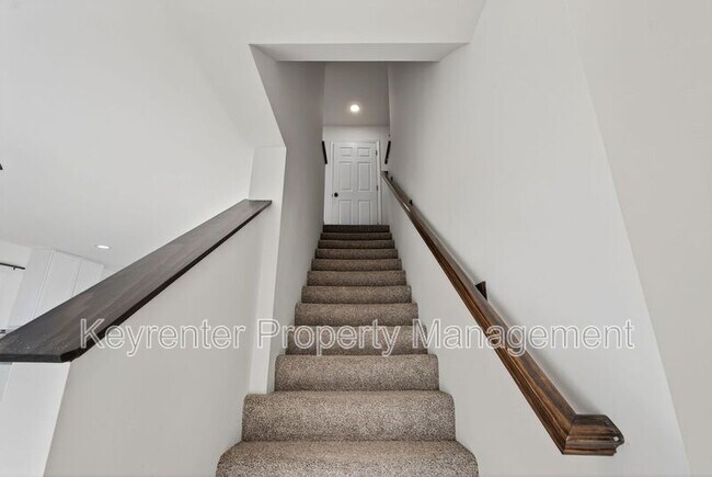 Building Photo - 112 Deer Grv Ct