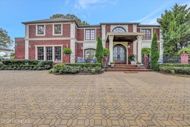 Building Photo - 13 Valley Forge Rd