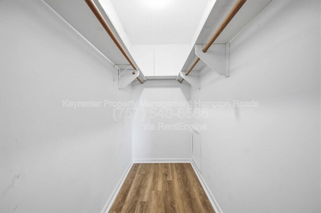 Building Photo - 211 Madrid Dr