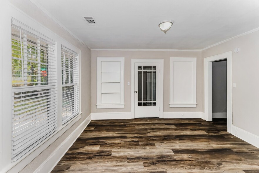 Building Photo - 1916 Beech Ave