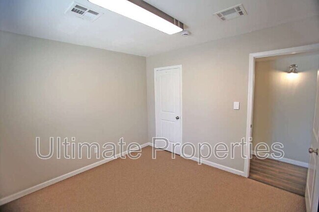 Building Photo - 17802 N 43rd Way