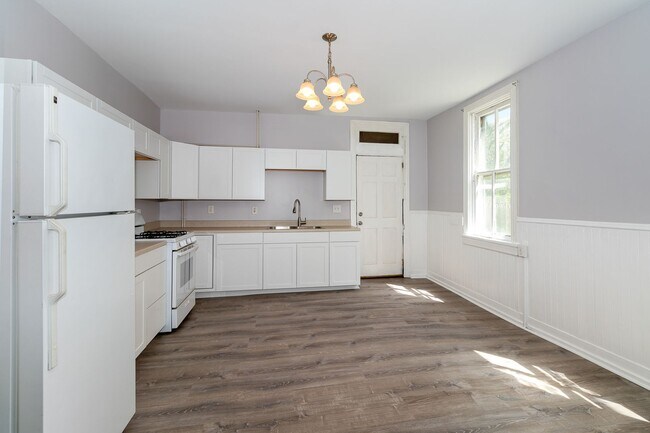 Building Photo - 3 bedroom home in Carlisle!