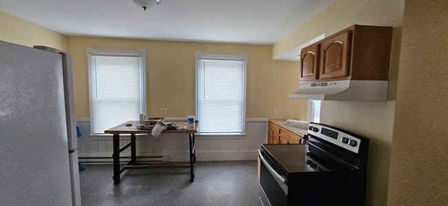 Building Photo - 110 Pleasant St