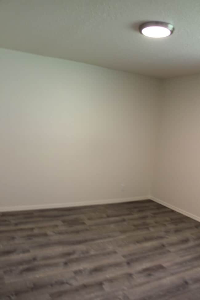 Building Photo - 4 bedroom, 2 bath home near Intel in Hillsboro