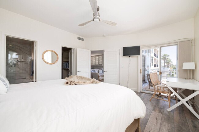 Building Photo - 376 San Antonio Ave