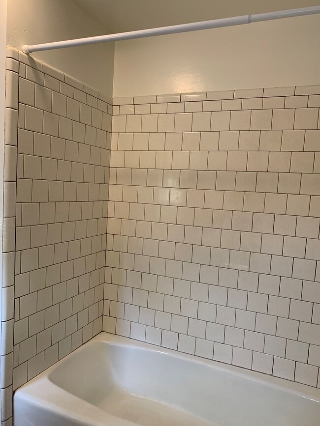 Building Photo - Charming Santa Paula Home