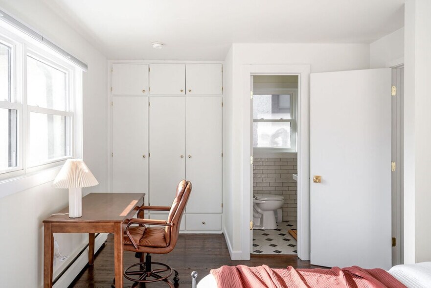 Building Photo - 120 S Fairchild St