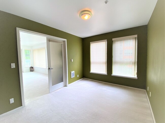 Office - 4528 8th Ave NE