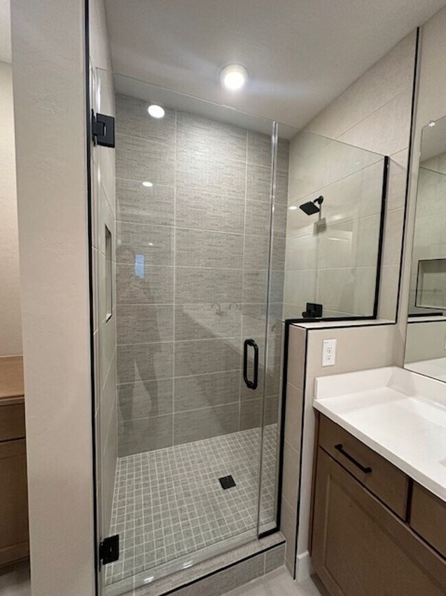 Building Photo - 2121 W Sonoran Desert Dr