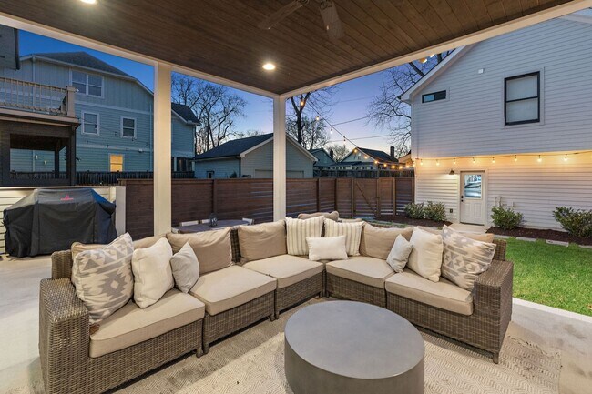 Building Photo - Luxury 12 South Living! $13,000 per month lease. 6 Bed 6 Bath with Great Outdoor Space and Bonus ...