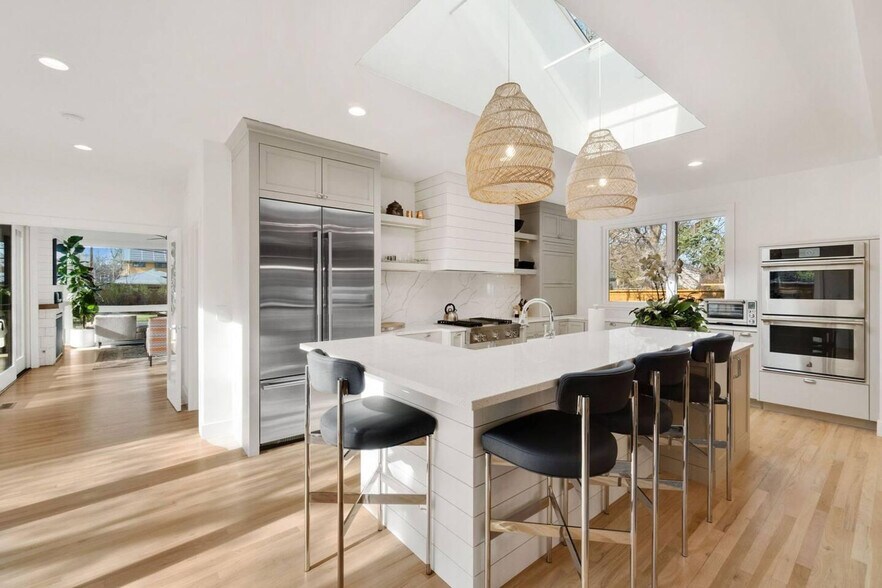 Building Photo - 1500 W Mulberry St