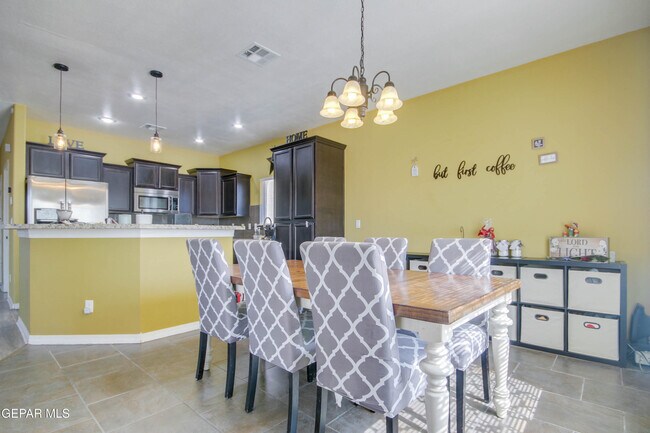 Building Photo - 14600 Christian Castle