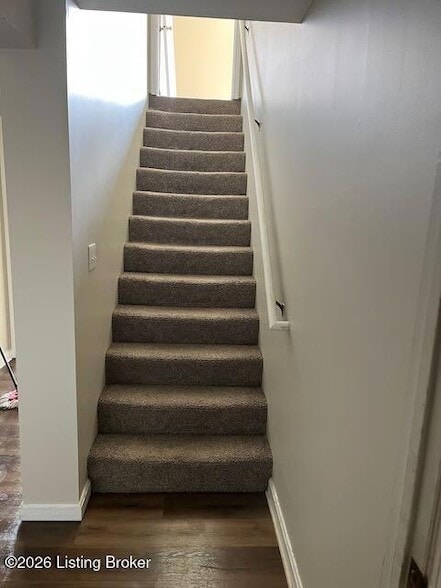 Building Photo - 1711B Cliff Ridge Ct
